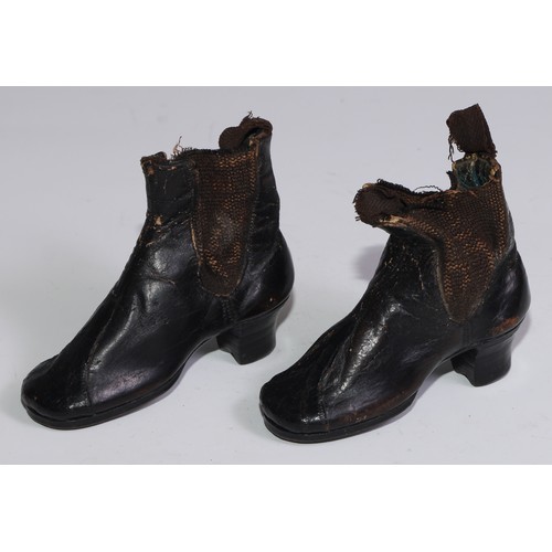 3303 - A pair of 19th century miniature shoes, 9.5cm long
