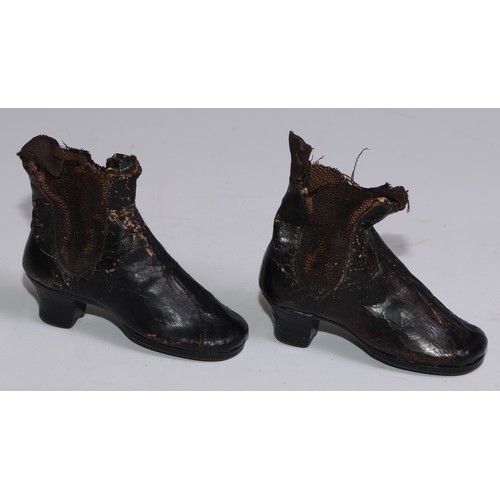 3303 - A pair of 19th century miniature shoes, 9.5cm long