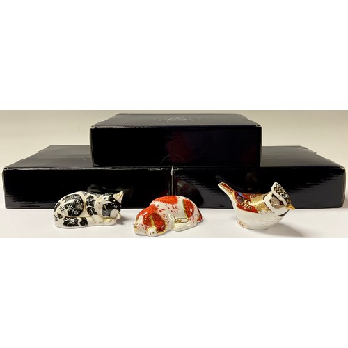 144 - A Royal Crown Derby Member's Pack paperweight, Misty Kitten, Collector's Guild exclusive, gold stopp... 