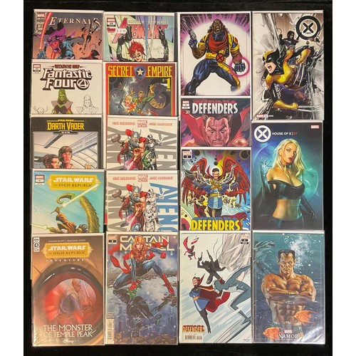 475 - Comics - a collection of mixed Modern Age Marvel Comics, Namor (Joe Jusko variants), The Defenders, ... 