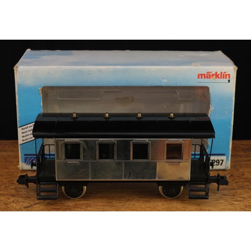 476 - A Märklin G scale 45297 Swabian passenger car, window boxed