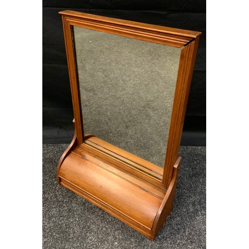 429 - An edwardian mahogany hall wall mirror, domed hinged base