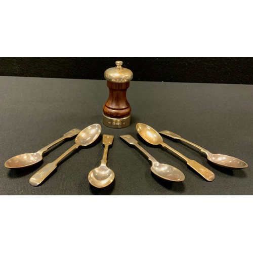 441 - A set of six Victorian silver teaspoons, London 1895, 156g gross;  silver mounted wooden pepper grin... 