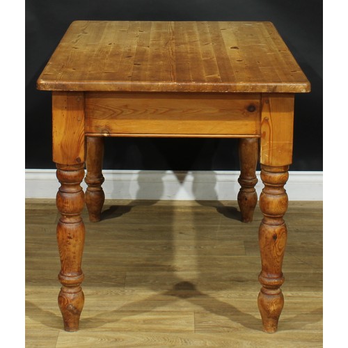 103 - A Victorian style pine farmhouse kitchen dining table, 76.5cm high, 122cm long, 77cm wide; three cha... 