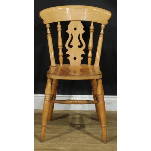 103 - A Victorian style pine farmhouse kitchen dining table, 76.5cm high, 122cm long, 77cm wide; three cha... 