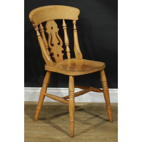 103 - A Victorian style pine farmhouse kitchen dining table, 76.5cm high, 122cm long, 77cm wide; three cha... 