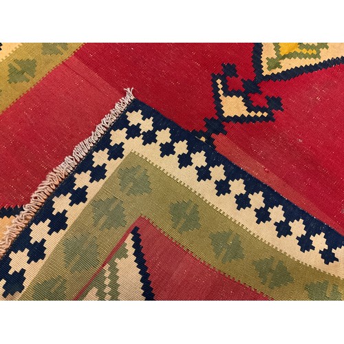 56 - A South-west Persian Qashgai Kilim rug / carpet, 140cm x 105cm.