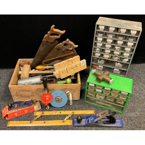 60 - Tools and fixings - a Record Marples No. 05 plane, block plane, saws, hinges, bolts, springs, other ... 