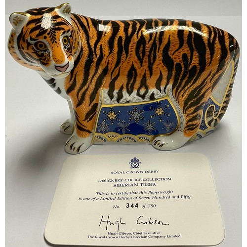 34 - A Royal Crown Derby paperweight, Siberian Tiger, Designers' Choice Collection, Limited Edition No.34... 