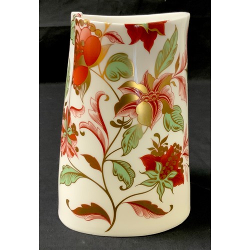 7 - A Royal Crown Derby Autumn Gold irregular shaped vase designed by Ken Eastman,15cm high