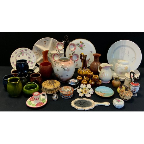 183 - Ceramics - four Royal Doulton Studio Smoke pattern dinner and side plates,; Buchanan Starfish bowl, ... 