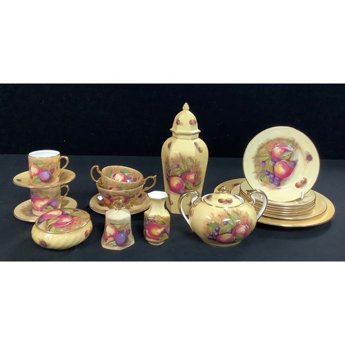 191 - An Aynsley Orchard Gold pattern hexagonal ginger jar and cover; sucrier and cover; two teacups and o... 