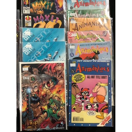 267 - A large collection of modern comics including DC, Dynamite, Image, Lightening Comics including title... 