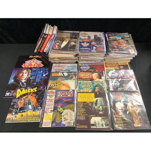 275A - Sci-Fi Interest - a large collection of science fiction magazines and comics including the Doctor Wh... 