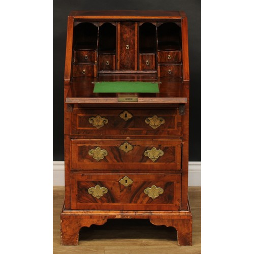 2425 - An 18th century design half-featherbanded walnut bureau, of small and neat proportions, fall front e... 