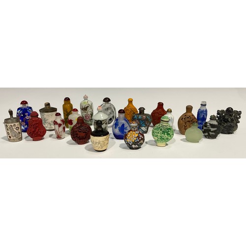 488 - An extensive collection of Chinese snuff bottles, various forms and types of decoration, including i... 