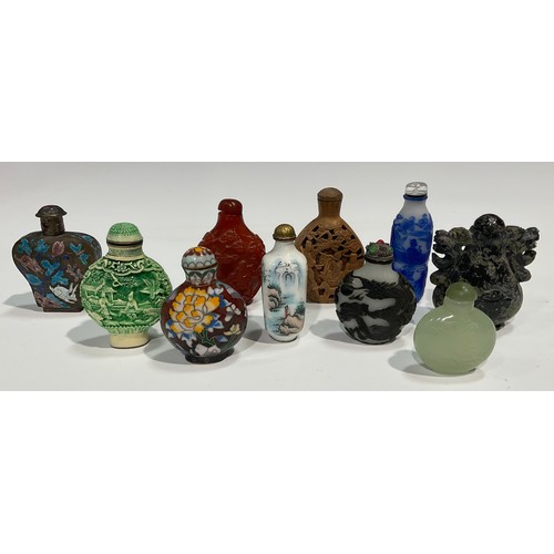 488 - An extensive collection of Chinese snuff bottles, various forms and types of decoration, including i... 