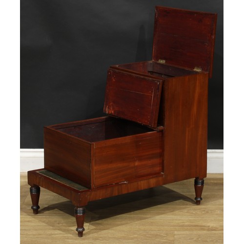 2250 - A set of Victorian mahogany library steps, the top and centre with hinged tops enclosing a vacant in... 