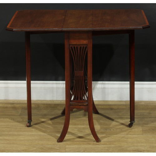 2389 - An Edwardian satinwood crossbanded mahogany Sutherland table, chamfered rectangular top with fall le... 