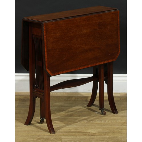 2389 - An Edwardian satinwood crossbanded mahogany Sutherland table, chamfered rectangular top with fall le... 