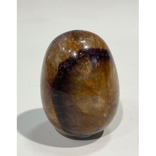 2315 - A 19th century Derbyshire blue John egg shaped desk weight of specimen, 4.5cm long