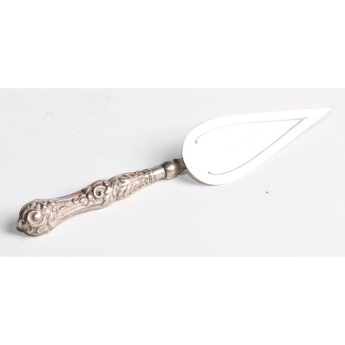 1248 - Signopaginophilia - an Edwardian silver novelty bookmark, as a trowel, 13cm long, Crisford & Norris,... 