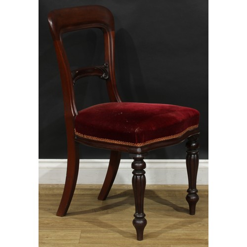 2554 - A set of six George IV Yorkshire mahogany bar-back dining chairs, by Thomas Feetam, Hull (1810–40), ... 