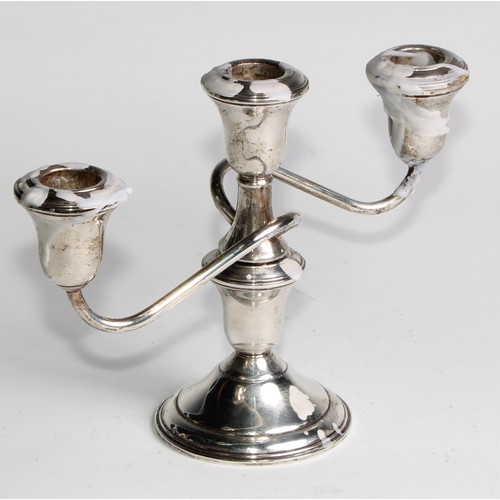 1008 - A pair of American silver three-light table candelabra, bell shaped sconces, circular bases, 24.5cm ... 