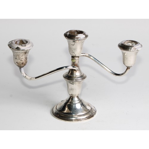 1008 - A pair of American silver three-light table candelabra, bell shaped sconces, circular bases, 24.5cm ... 