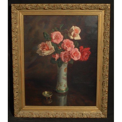 749 - Sherlock Evans (1893-1982)
Still Life, Roses in a Porcelain Vase
signed, dated 65, oil on board, 49c... 