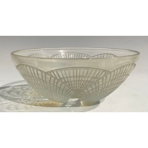 324 - A Rene Lalique Coquilles pattern opalescent glass bowl, etched R. Lalique France, 21cm diam, c.1935