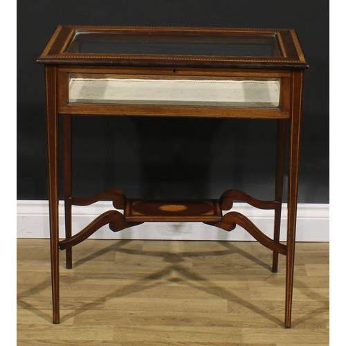 1888 - An Edwardian satinwood crossbanded mahogany bijouterie table, hinged top with a border of alternatin... 