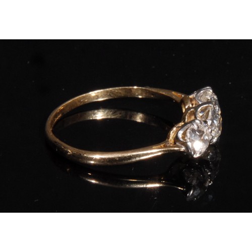 1372 - A diamond ring, set with three old European cut diamonds,  ranging between approx 4.6mm and 5.1mm di... 