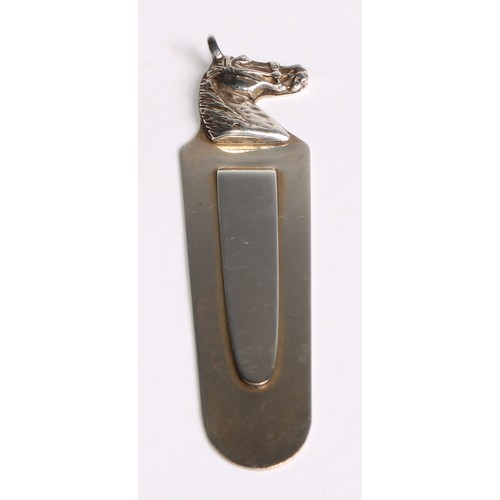 1235 - Signopaginophilia - a George V silver novelty bookmark, the terminal as an elephant, 6cm long, Adie ... 