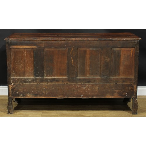 1795 - A George III mahogany crossbanded oak Lancashire chest, hinged top above four blind and three short ... 