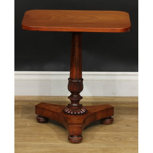 2539 - A pair of William IV mahogany and rosewood low wine tables, each with a rounded rectangular top, lot... 