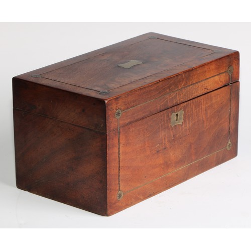 2546 - A Regency brass strung mahogany tea caddy, hinged cover enclosing a pair of covered compartments, 14... 