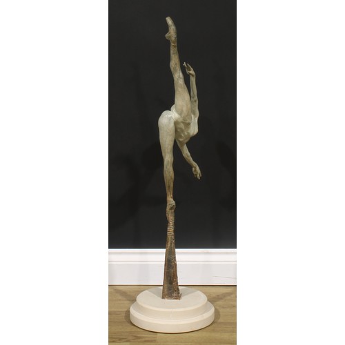 2728 - Richard MacDonald (Bn. 1946), a patinated bronze, Penche Monet, signed in the maquette and to base, ... 