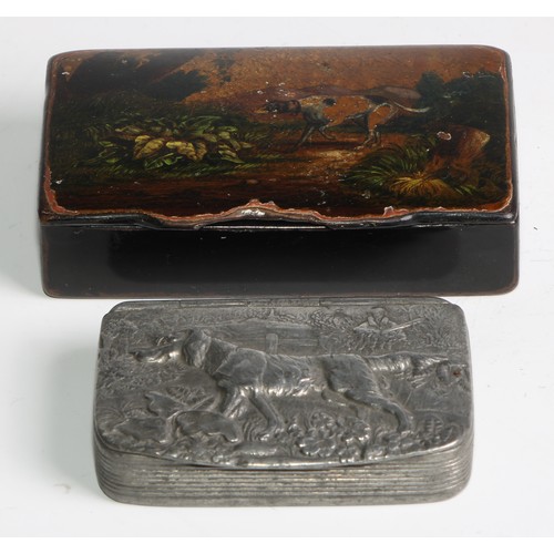 2160 - A 19th century papier mache rectangular snuff box, hinged cover decorated with a sporting dog, 8.5cm... 