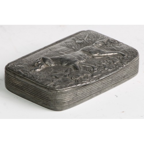 2160 - A 19th century papier mache rectangular snuff box, hinged cover decorated with a sporting dog, 8.5cm... 