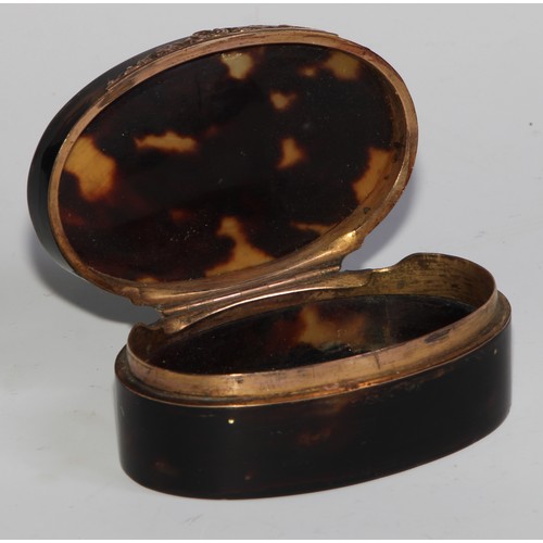 2174 - An early 19th century Neo-Classical tortoiseshell and silver pique oval snuff box, hinged cover set ... 