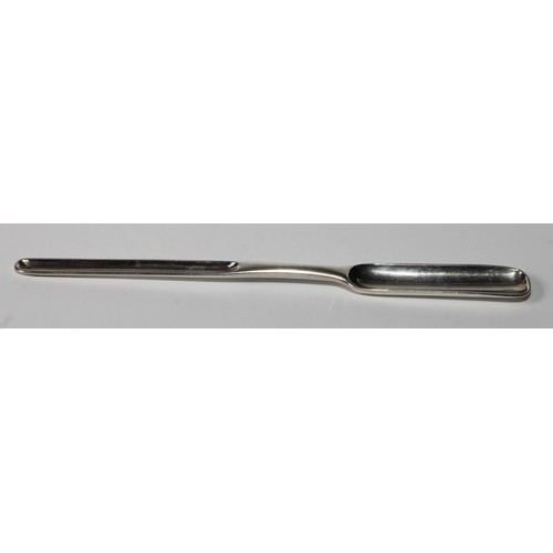 784 - A George I/II silver marrow scoop, 21.5cm long, James Wilks, London 1727