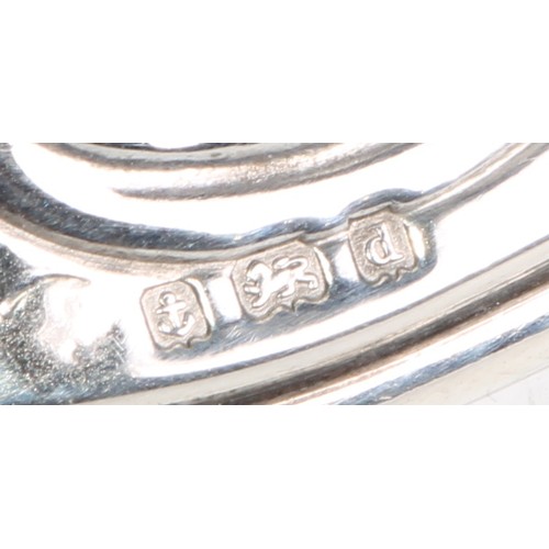 1017 - A pair of Edwardian silver dish rings, of small proportions and in the 18th century Irish taste, pie... 