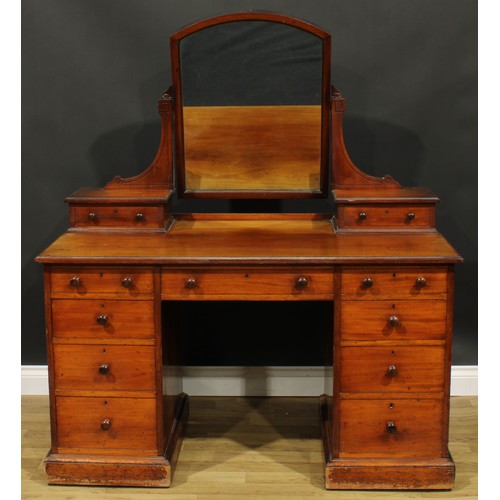 2581 - A Victorian mahogany dressing table, by Gillows of Lancaster and London, stamped GILLOW and numbered... 