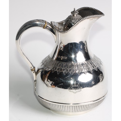 1004 - A late Victorian/Edwardian silver six piece Cape pattern tea and coffee service, comprising teapot, ... 