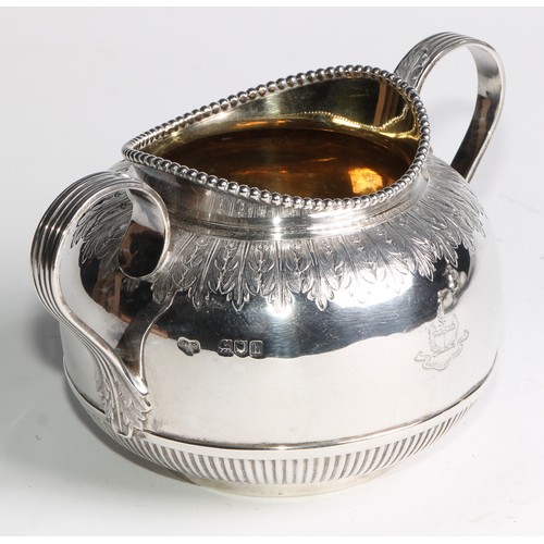 1004 - A late Victorian/Edwardian silver six piece Cape pattern tea and coffee service, comprising teapot, ... 