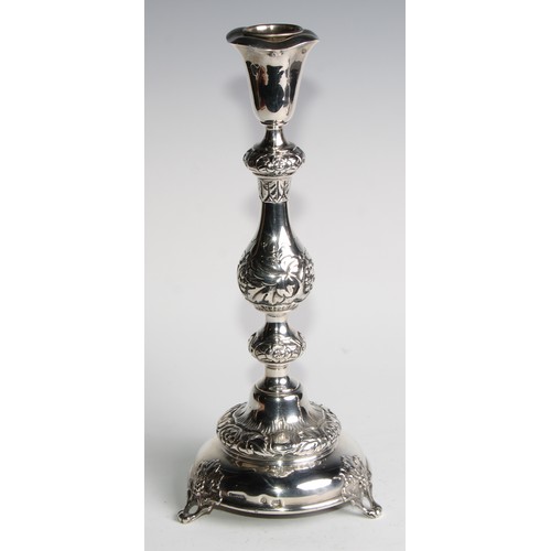 1216 - Judaica - a pair of Russian Empire silver Jewish Sabbath candlesticks, knopped pillars, domed circul... 