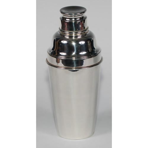 839 - An Art Deco style E.P.N.S cocktail shaker, 22cm high