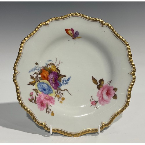 125 - A Flight, Barr & Barr Worcester armorial shaped circular dessert plate, the centre painted in polych... 