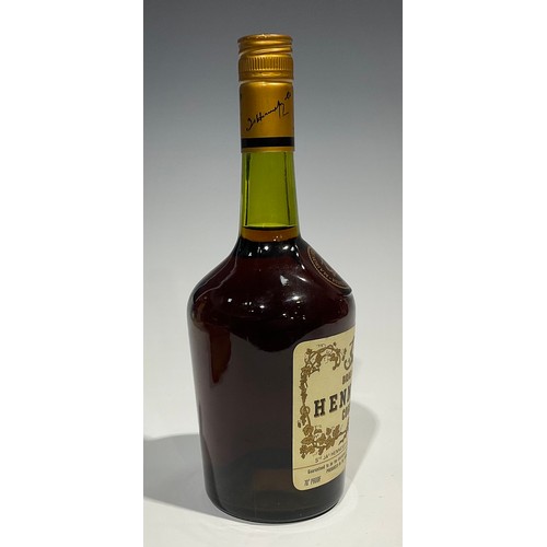 2700 - Bras Armé Hennessy Cognac, 24fl ozs, level low neck, seal intact